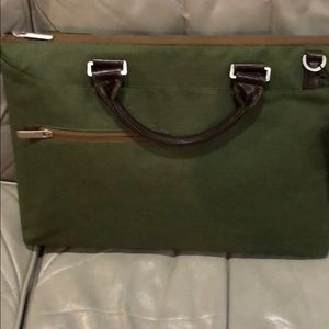 New Moshi Greene Urbana slim laptop briefcase